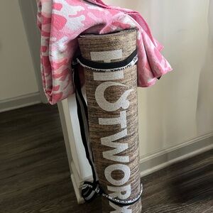 Hotworx Brown Yoga Mat with Pink Towel
